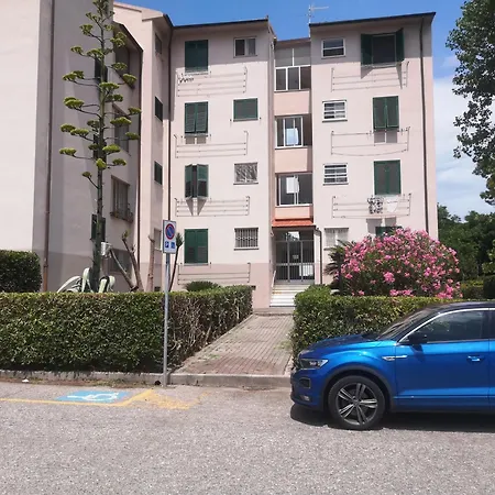 Ferienwohnung Bilocale Marina Di Pisa Exterior foto