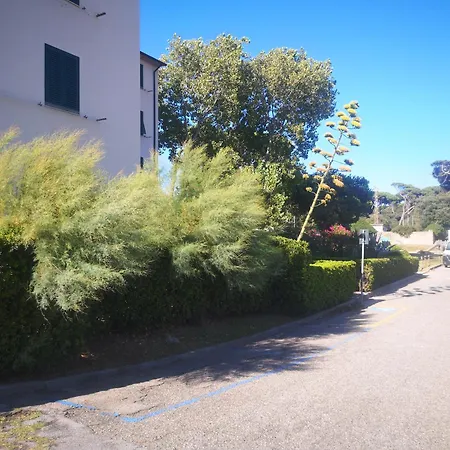 Ferienwohnung Bilocale Marina Di Pisa Exterior foto